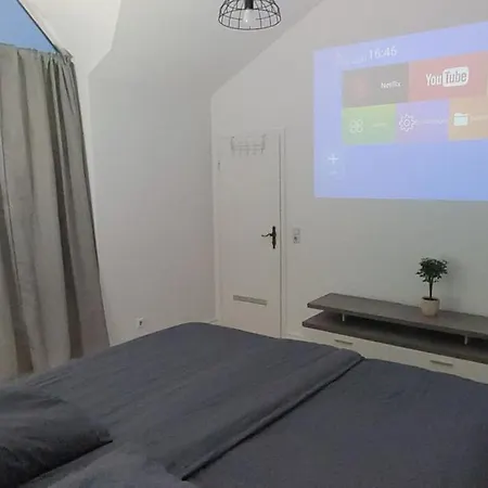 Ferien-, Freizeit- & Sportunterkunft In Cologne