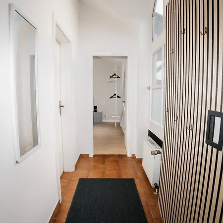 Ferien-, Freizeit- & Sportunterkunft In Apartment Cologne