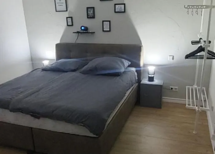 Ferien-, Freizeit- & Sportunterkunft In *